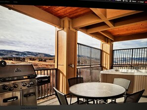 Outdoor dining - This unit integrates the rugged Rocky beauty with a historical, western flare! (Granby)