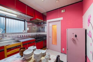 Fridge, microwave, stovetop, cookware/dishes/utensils