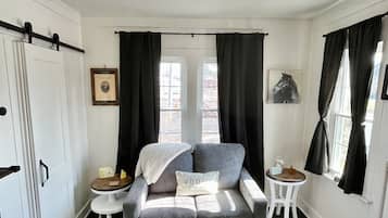 Smart TV, DVD player, books