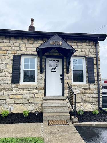 Cozy Getaway at Stone Horse