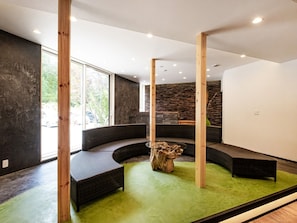 Interior - Large building Maisonette surrounded by forest Standard / Minamitsurugun Yamanashi (Minamitsurugun)