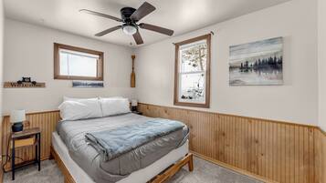 2 bedrooms, free WiFi, bed sheets