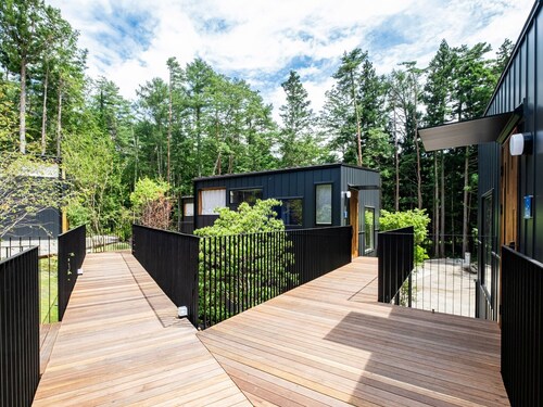 Bridge Building Maisonette surrounded by forest Standard  / Minamitsurugun Yamanashi