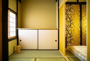 2 soverom, skrivebord, wi-fi (inkludert) og sengetøy