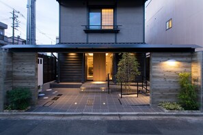 Exterior detail - Higashiyama Hills Newly opened | 1 minute walk f / Kyoto Kyōto (Kyoto)