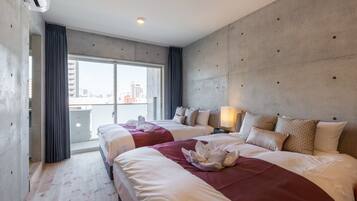 1 bedroom, desk, free WiFi, bed sheets