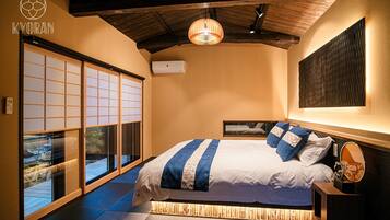 4 bedrooms, desk, iron/ironing board, free WiFi