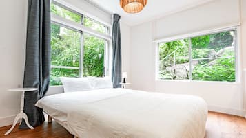 3 bedrooms, free WiFi, bed sheets