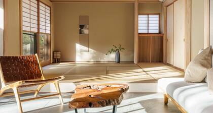 Dogs are welcome as there is a dog run A rental villa surrounded by trees / Ito Shizuoka