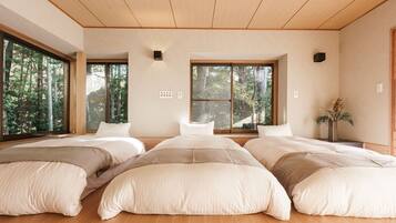 4 soverom, skrivebord, wi-fi (inkludert) og sengetøy