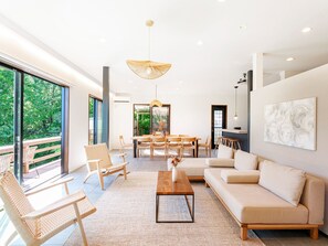 Living area - Rental villa with tree terrace and natural hot springs with ocean views in all rooms / Atami Shizuoka (Atami)