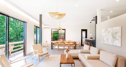 Rental villa with tree terrace and natural hot springs with ocean views in all rooms / Atami Shizuoka