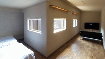 2 bedrooms, desk, free WiFi, bed sheets
