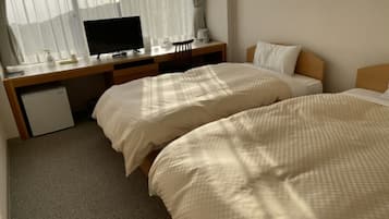 1 bedroom, desk, free WiFi, bed sheets