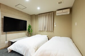 3 bedrooms, free WiFi, bed sheets - 2 bedroom suite Japanese style / Kagoshima Kagoshima (Kagoshima)