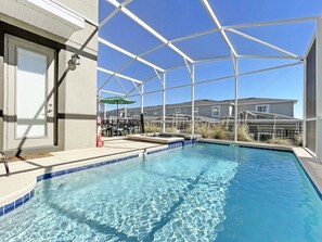 A heated pool - Champions Gate pool home with hot tub and games room - Newly built and furnished (Davenport)