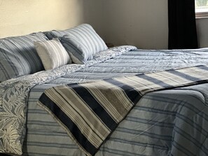 2 sovrum, strykjärn/strykbräda, gratis wi-fi och sängkläder