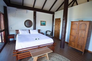 奢華小屋 | 高級寢具、特厚豪華床墊、房內夾萬、獨特裝修