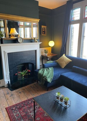 Smart TV, fireplace - Large Beautiful Luxury Flat City Centre on Mill Rd (Cambridge)