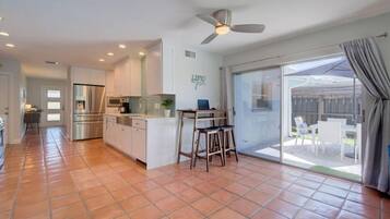 House | 3 bedrooms, Internet