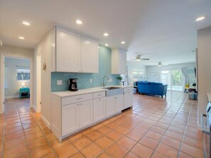 House - Steps to Beach Heated Pool (Indian Rocks Beach)
