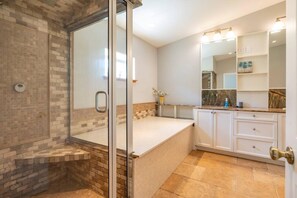 House | Bathroom