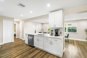 Ferienhaus, barrierefrei | 2 Schlafzimmer, Schreibtisch, Bügeleisen/Bügelbrett, Internetzugang