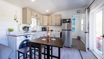 Apartemen | 2 kamar tidur dan internet