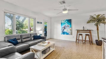 House | 2 bedrooms, Internet