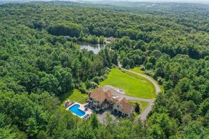 Rumah | 6 kamar tidur dan internet