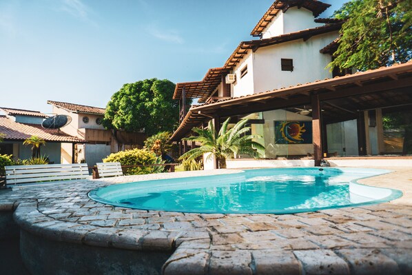 Outdoor pool - Pousada El Camenito (Búzios)