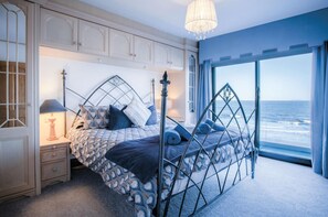 5 chambres, fer et planche à repasser, Wi-Fi