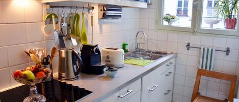 Fridge, microwave, oven, dishwasher