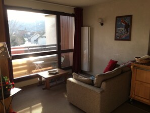 TV, books - Autrans Vercors (Autrans-Méaudre en Vercors)