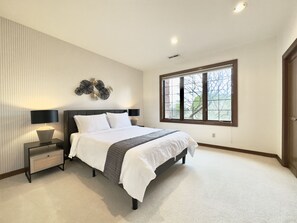 5 soverom, strykejern/-brett, wi-fi (inkludert) og sengetøy