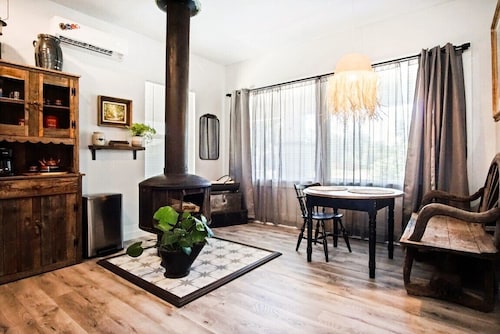 1BR Apt | 8min St. Anthony Hospital | Kitchen, Wi-Fi, Free Parking #03B