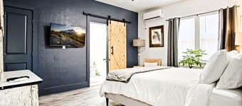 Budget Studio Near Paseo | $1600/month | Kitchenette + Queen Bed