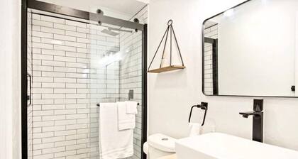 1BR Apt | 9 min to Integris Baptist Medical | Kitchen, Wi-Fi, Free Parking #C2