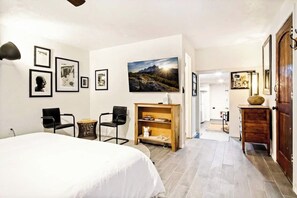 1 bedroom, iron/ironing board, free WiFi