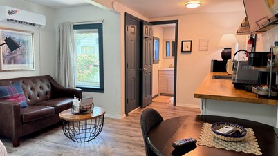 Paseo Nook Studio | Private Entry & Parking with Kitchennette #34B
