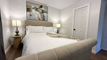 2 bedrooms, iron/ironing board, free WiFi, bed sheets