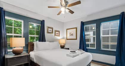 2BR with a desk near Integris — built for travel nurses and monthly stays.