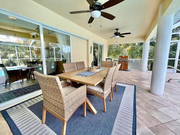 Outdoor dining