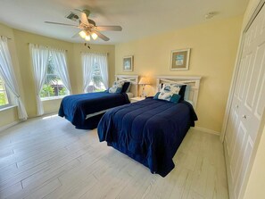 3 bedrooms, desk, iron/ironing board, WiFi