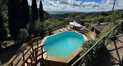 Country House / Farm House in Chiatri with 3 bedrooms sleeps 5