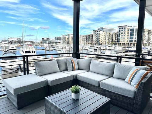 Dockside @ The Cove Riverwalk Villas