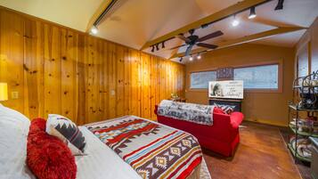 1 sovrum, strykjÀrn/strykbrÀda, wi-fi och sÀngklÀder