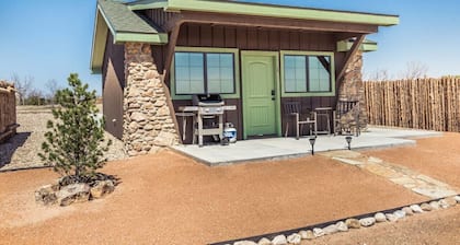 Doves Rest Cabins - Phantom Cabin on the North Rim of Palo Duro Canyon