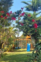 Área de juegos infantiles al aire libre