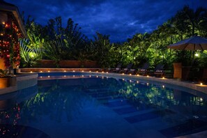 Outdoor pool - Mahafaly Hotel & Resort (Antsirabe)